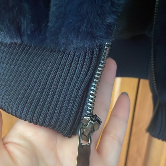 Blue Banana Republic Cropped Bomber Style Jacket perfect for the fall! - Picture 3 of 6